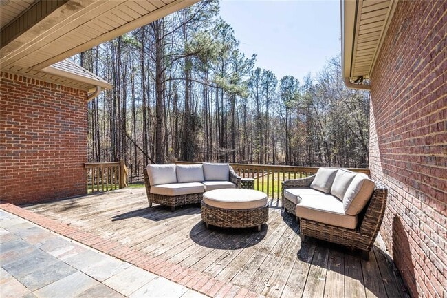 Building Photo - 124 Pine Bark Ct