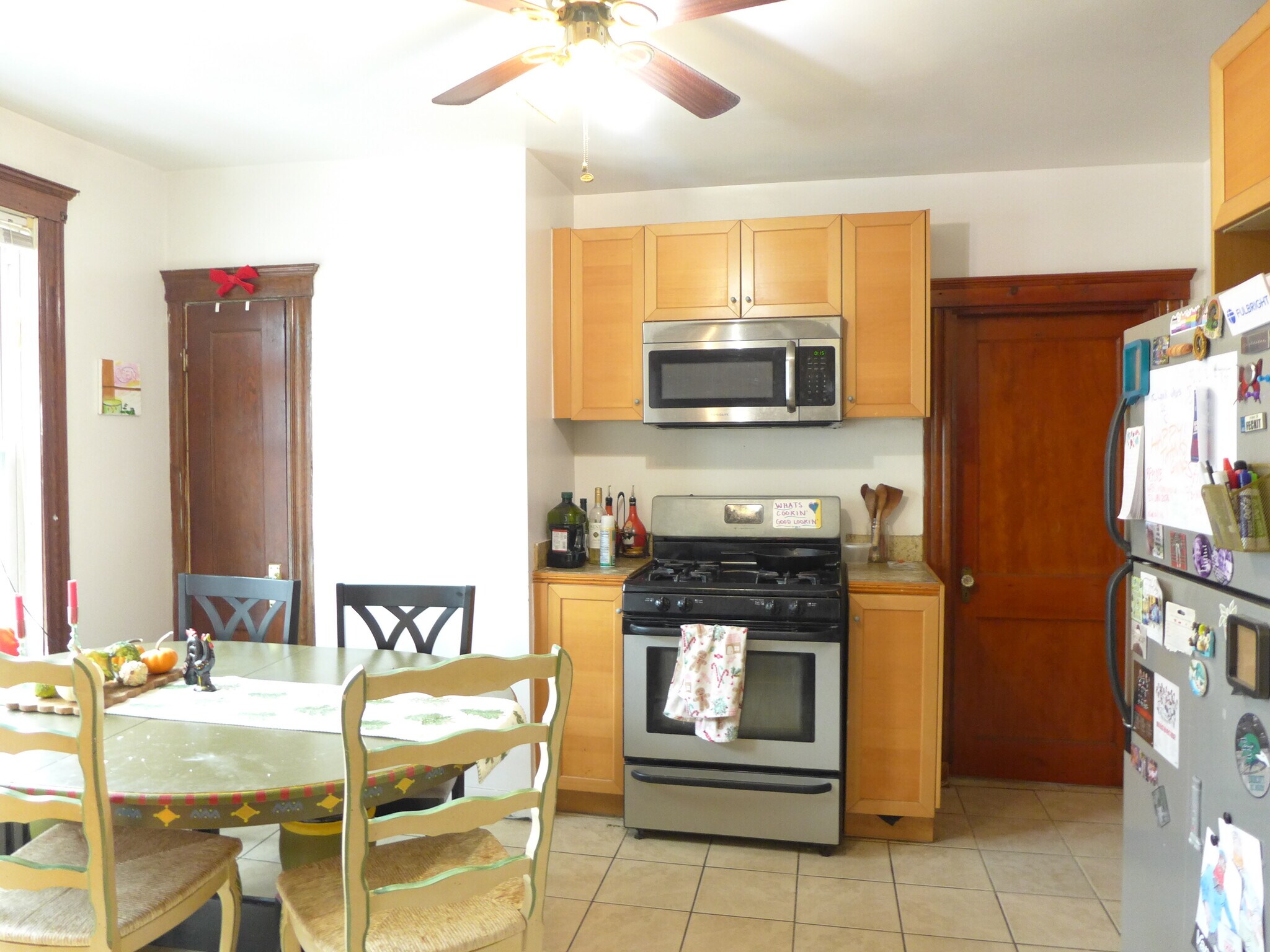 Building Photo - 821 Parker St