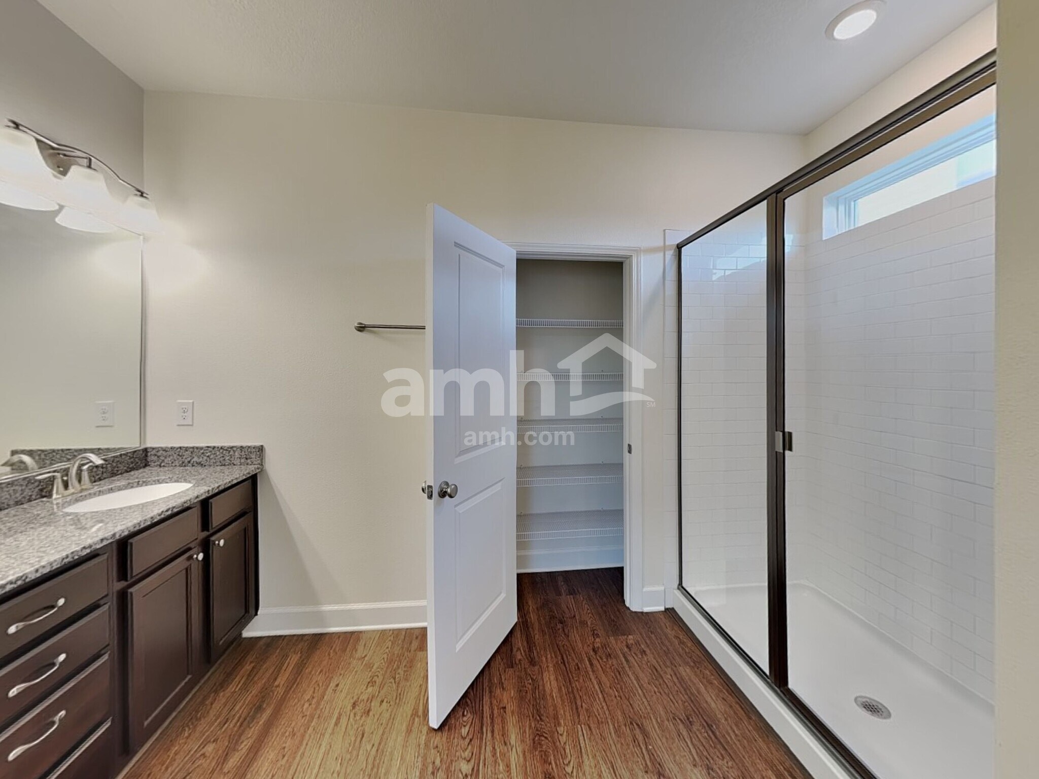 Building Photo - 322 Pine Terrace Dr