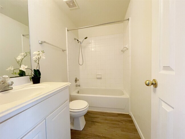 Building Photo - 15723 Crooked Arrow Dr