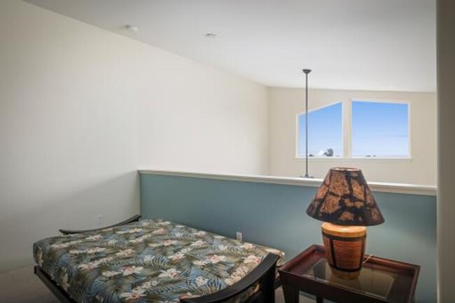 Building Photo - Alii Cove - Furnished 2 Bedroom + Den / 2 ...