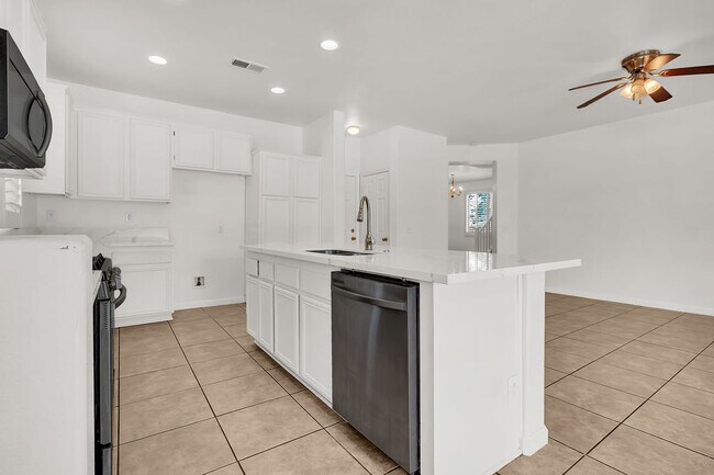 Building Photo - 26819 Rancho Serena St