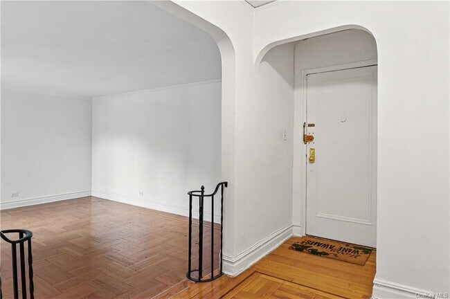 Building Photo - 2962 Decatur Ave