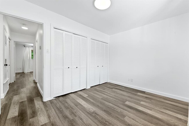 Building Photo - 1706 Elmhurst Dr