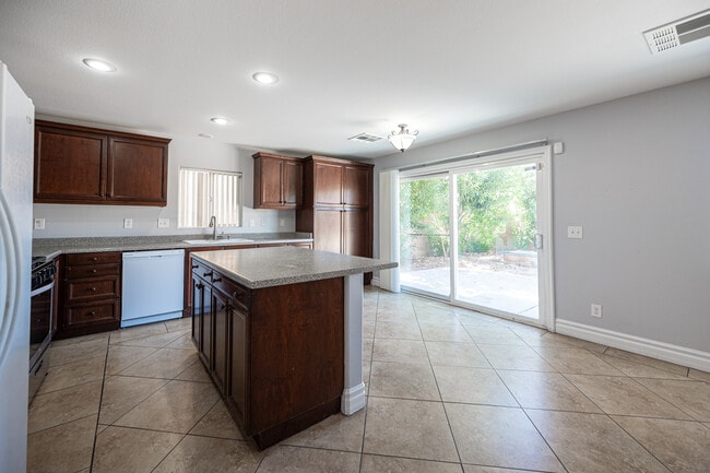 Building Photo - 248 Tie Breaker Ct