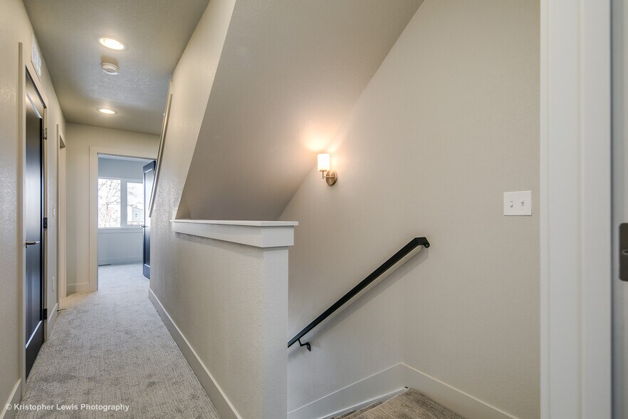 Building Photo - 1559 King St