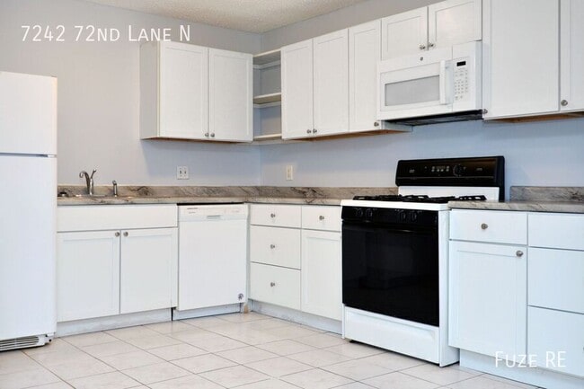Building Photo - 7242 72nd Ln N
