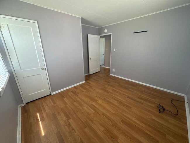 Building Photo - 3 bedroom house in Paducah