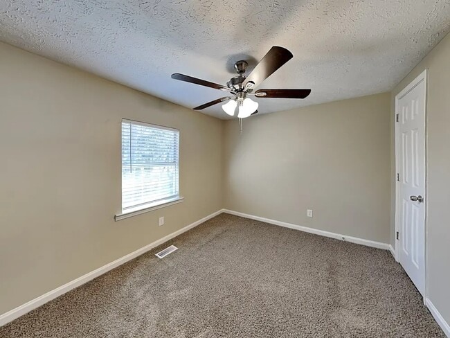 Building Photo - 605 Tower Rd