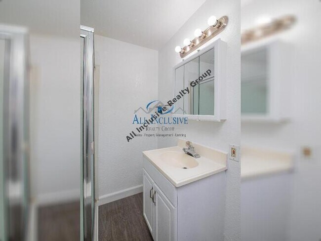 Building Photo - Great 3BD 2 BA home