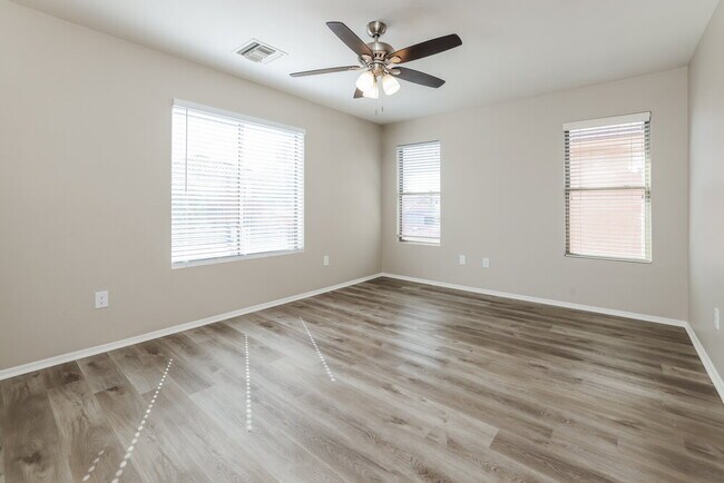 Building Photo - 4006 E Agate Knoll Dr