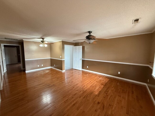 Building Photo - Guntersville, AL Home for Rent!