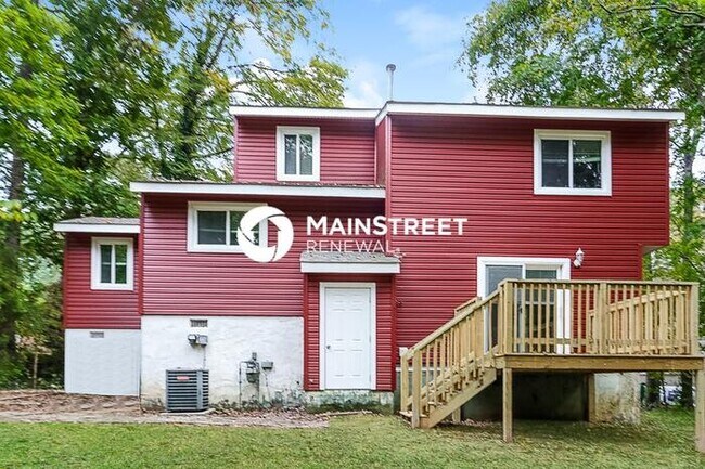 Building Photo - 3 Bedroom Pet-Friendly Home in CHARLOTTE, NC with Main Street Renewal