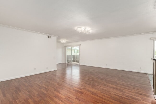 Building Photo - Phoenix apartment in ideal location!