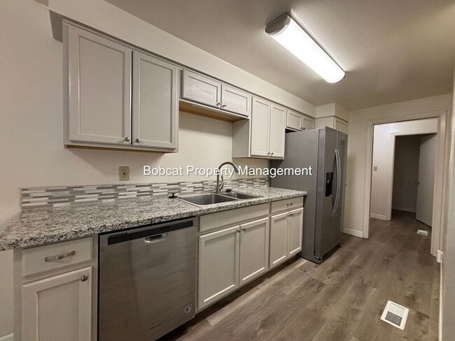 Building Photo - 34 Condor Cir