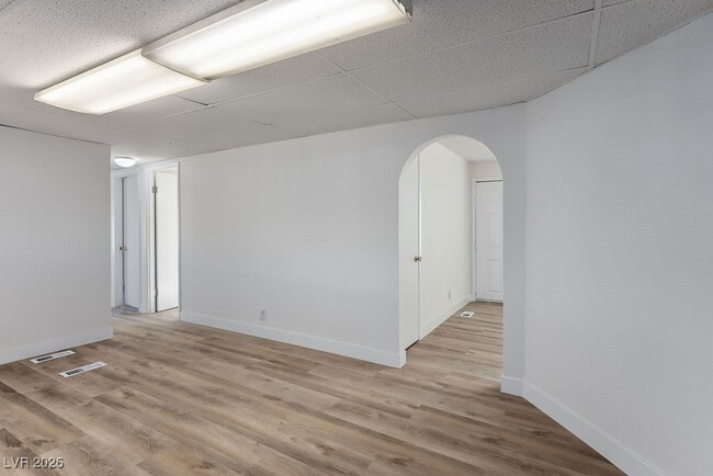 Building Photo - 2879 Green Tree Ave