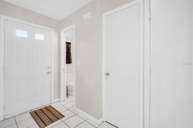 Building Photo - 1526 Chateaux De Ville Ct