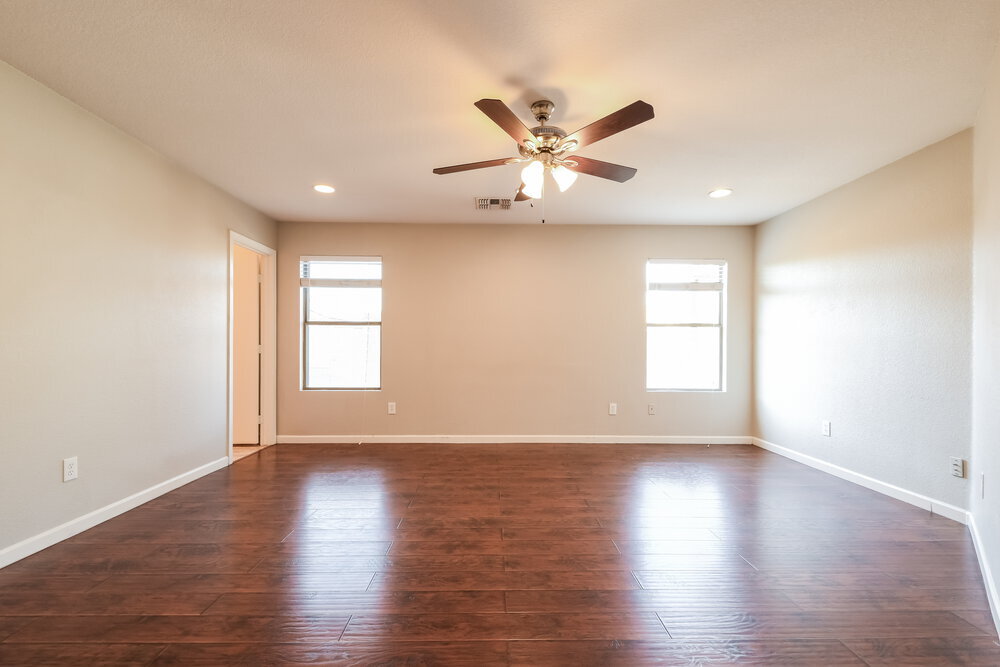 Building Photo - 2768 W San Carlos Ln