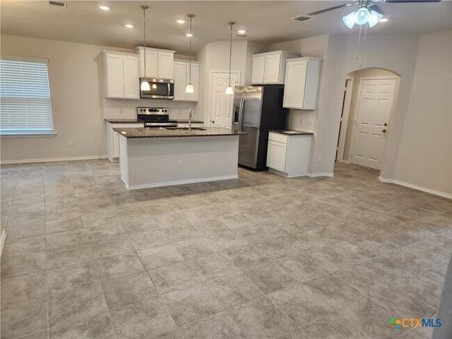 Building Photo - 8940 Ranger Smt Rd