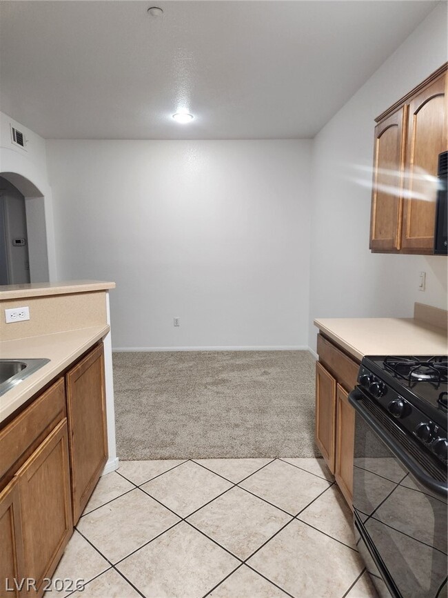 Building Photo - 5855 Valley Dr