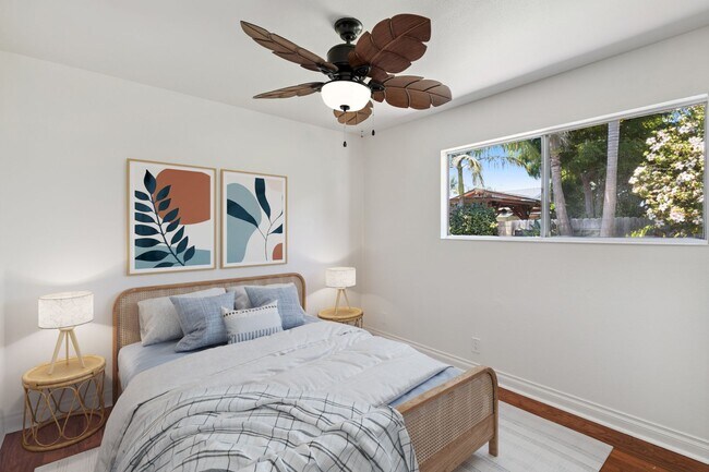Building Photo - Single Level 4-Bedroom Home in Excellent H...