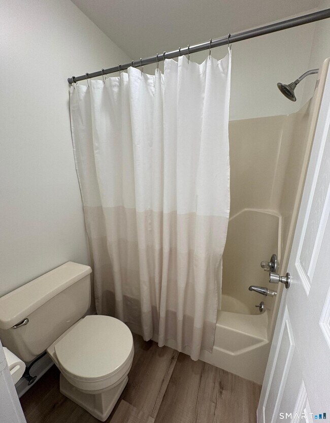 Building Photo - 295 Redstone Hl Rd