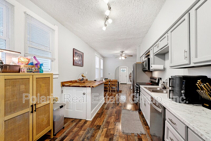 Building Photo - 1201 St Peter St