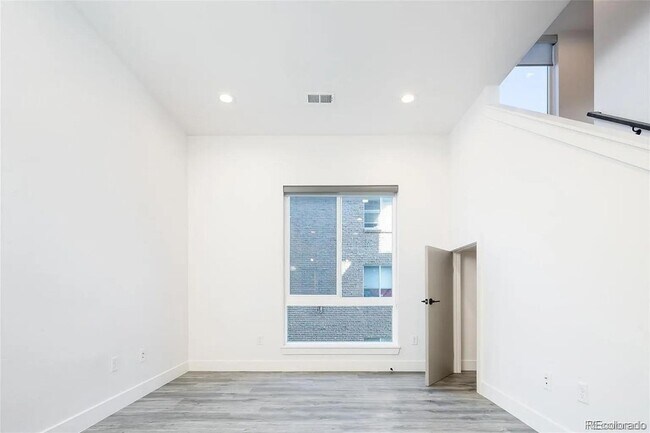 Building Photo - 3460 S Corona St