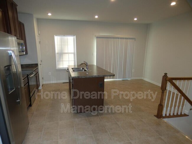 Building Photo - 6304 Crittenden Ln