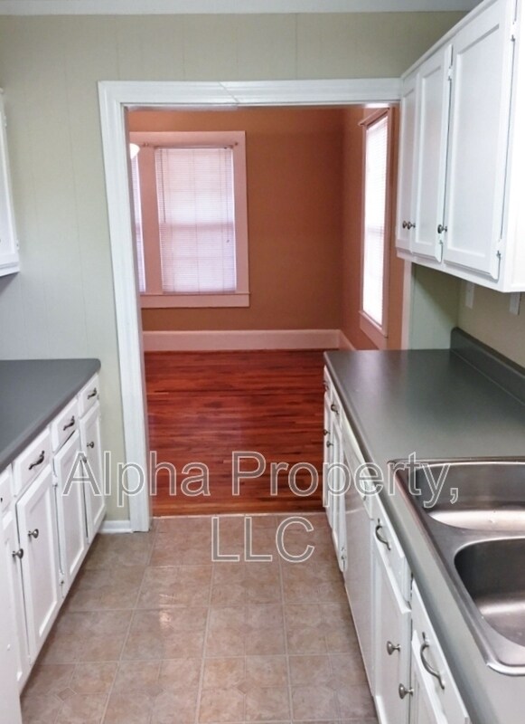 Building Photo - 304 Donnybrook Ave