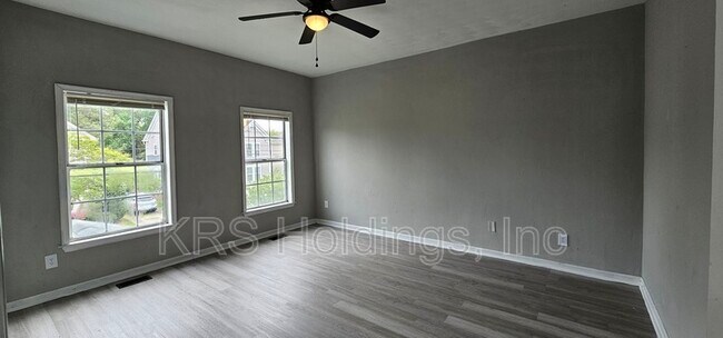 Building Photo - 827 Marshall Ave