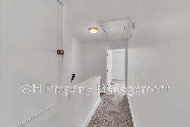 Building Photo - 1525 57th Ave N