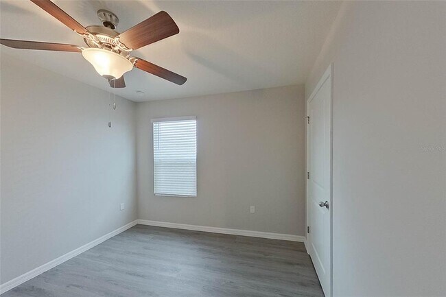 Building Photo - 8710 SW 44th Ct