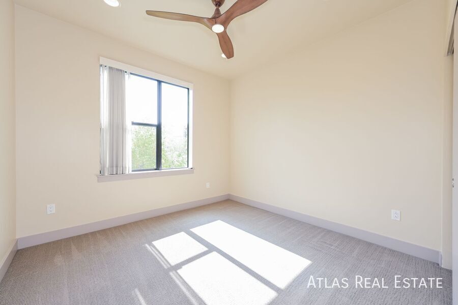 Building Photo - 3420 W 32nd Ave