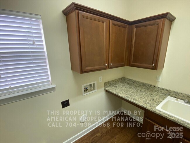 Building Photo - 4891 Breden St