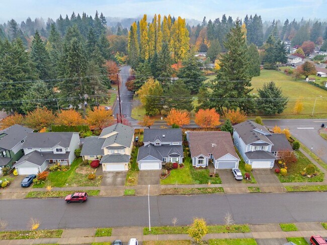 Building Photo - Spacious 4-Bedroom Olympia Home with A/C, ...