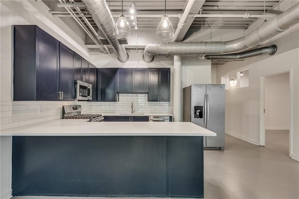 Building Photo - 400 Village Pkwy