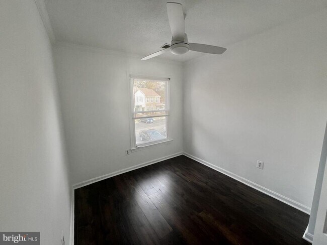 Building Photo - 11570 Hill Meade Ln