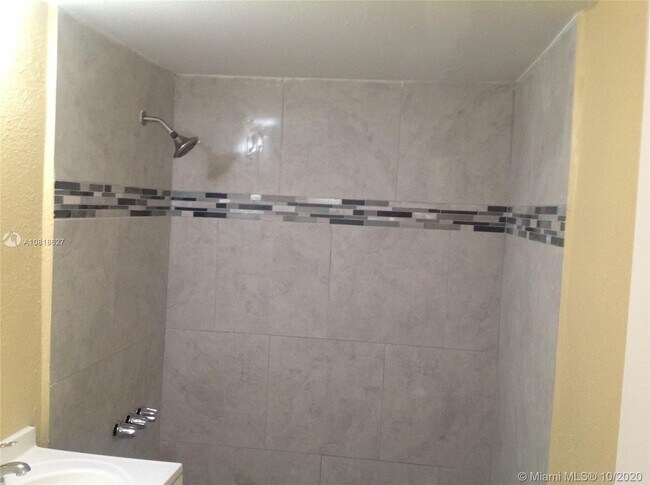 Building Photo - 6153 SW 69th St