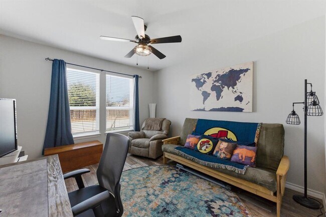 Building Photo - 2009 Los Olivios Wy