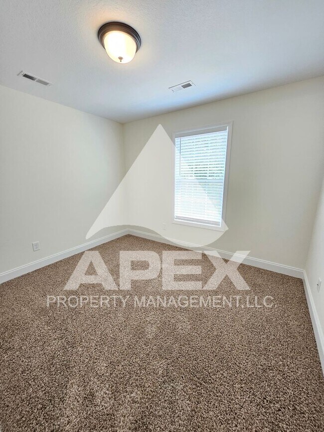 Building Photo - 8029 Poplar Grv Ln