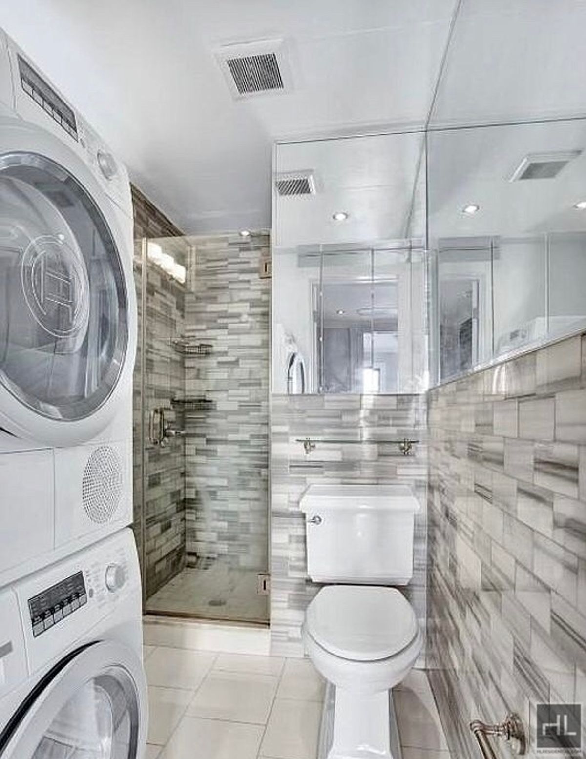 Building Photo - East 1st Street