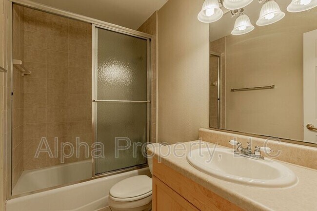 Building Photo - 408 Townes St