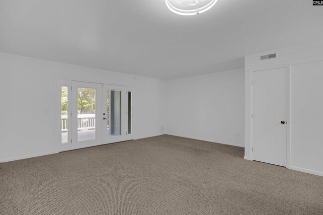 Building Photo - 301 Harbor Heights Dr
