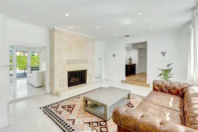 Building Photo - 1125 NE 91st Terrace