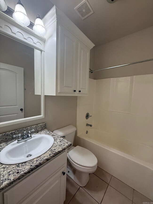 Building Photo - 8705 Wingate Dr