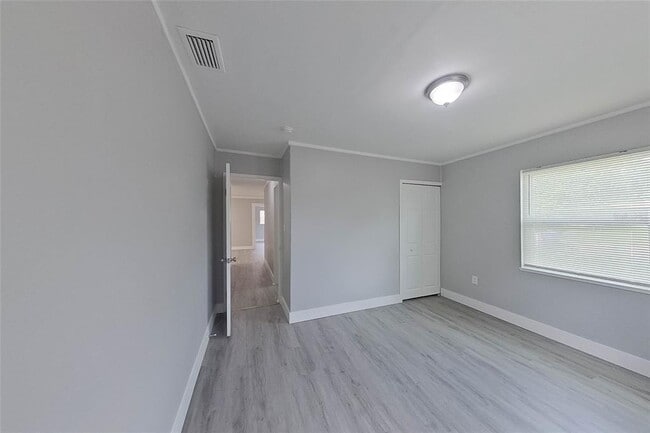 Building Photo - 1923 N Brack St