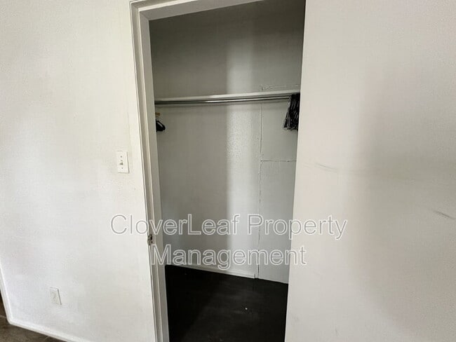 Building Photo - 317 Kashmuir Pl