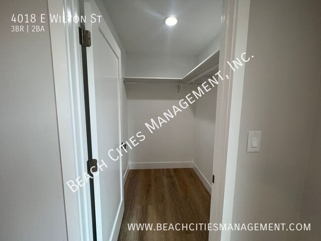 Building Photo - 4018 E Wilton St