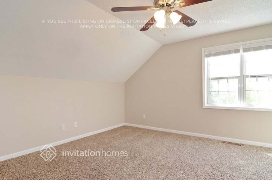 Building Photo - 129 Greentree Dr
